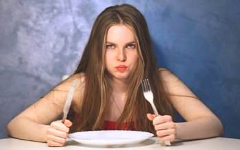 De ce ne este foame …