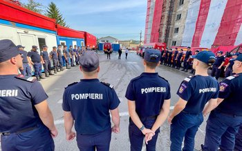 Alți 52 de pompieri din …
