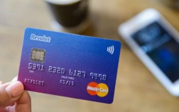 Revolut își face bancă în …