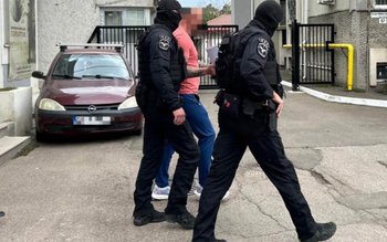 Bărbat reținut pentru amenințare cu …