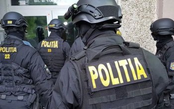 Percheziții pentru înșelăciune la Ștefănești. …