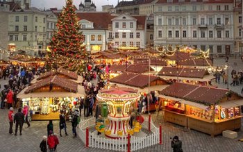 Se apropie sărbătorile de iarnă. …