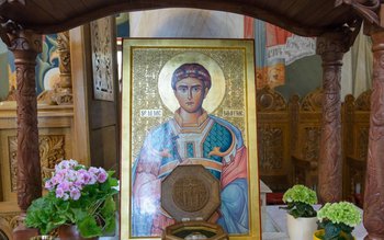 Sfântul Dimitrie, Izvorâtorul de Mir. …