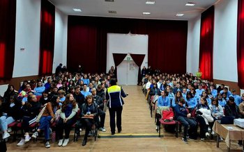 Polițiștii de siguranță școlară - …