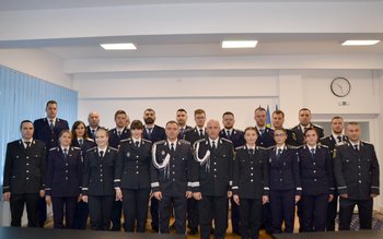 23 de polițiști avansați în …