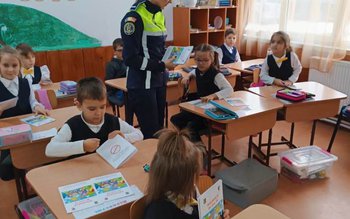 Poliţiştii de prevenire lansează a …