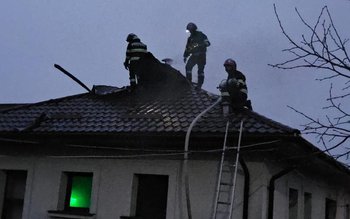 Acoperișul școlii din Cristești cuprins …