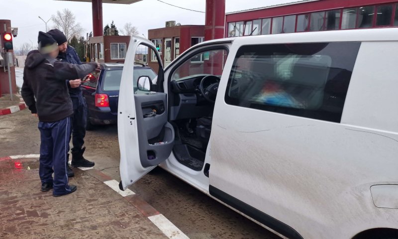Urmărit internațional pentru furt, depistat de polițiștii de frontieră la Stânca