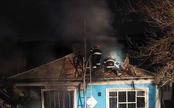 A aprins focul în sobă …