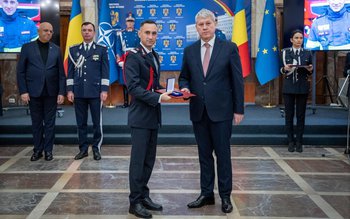 Un pompier din cadrul ISU …