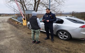 Permisul fals i-a adus unui …