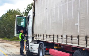 Șofer de TIR român, prins …