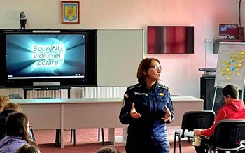 POLIȚIȘTII DE SIGURANȚĂ ȘCOLARĂ - …