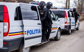 Percheziții la Botoșani: Arestați preventiv …