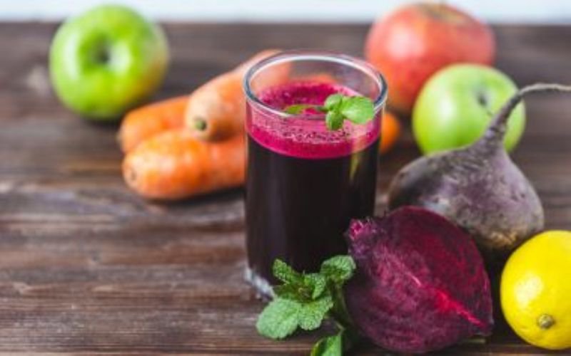 Sucul de sfeclă roșie: Beneficii, Doza Zilnică și Rețete Delicioase