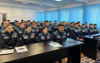 Viitori polițiști, în practică la …