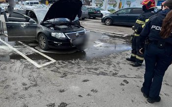 Un autoturism a luat foc …