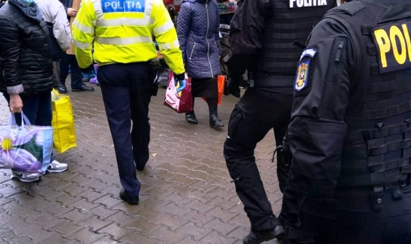 Acțiune a polițiștilor în Piața Centrală. Două persoane au fost sancționate cu 40.000