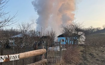 Casă și anexă cuprinse de …