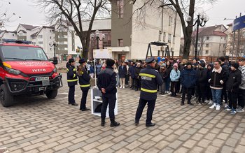 „Împreună, mai pregătiți” - Locuitorii …