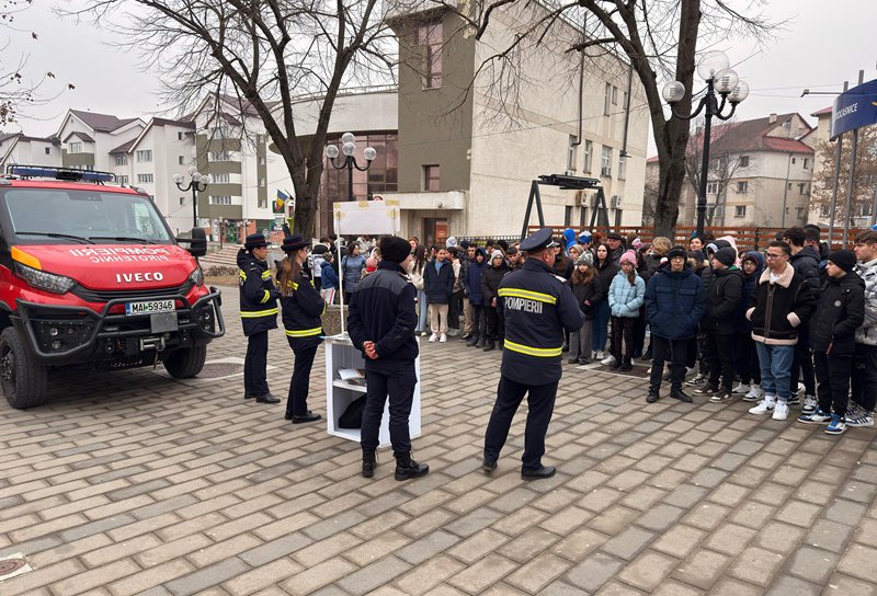 „Împreună, mai pregătiți” - Locuitorii din Dorohoi, Văculești, Brăești și Leorda învățați să salveze vieți - FOTO