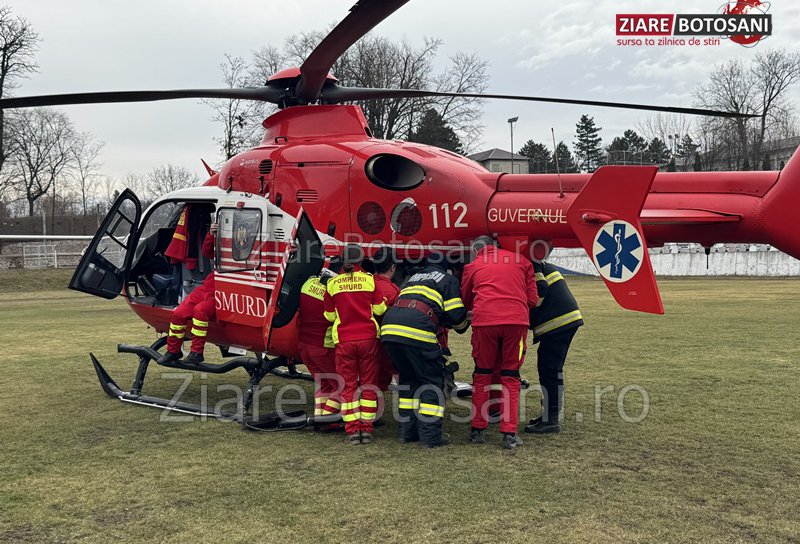 Bebeluș de o lună preluat de urgență de elicopterul SMURD de la Dorohoi - FOTO