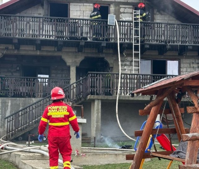 Incendiu cu pagube însemnate la o gospodărie din Horlăceni