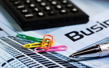 Atenție la completare! Se declară …