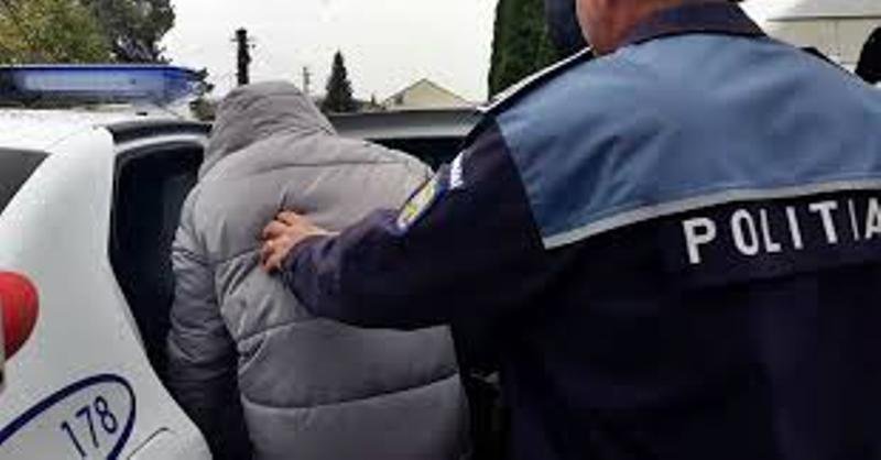 Tineri reținuți pentru amenințare și tulburarea ordinii și liniștii publice