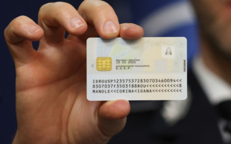 Cetăţenii români care au domiciliul într-un stat membru al UE vor putea primi cărţi electronice de identitate