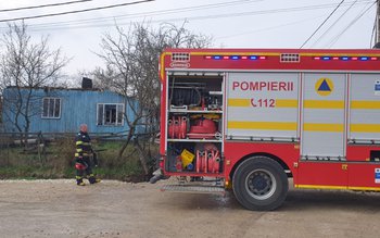 Casa unei bătrâne a fost …