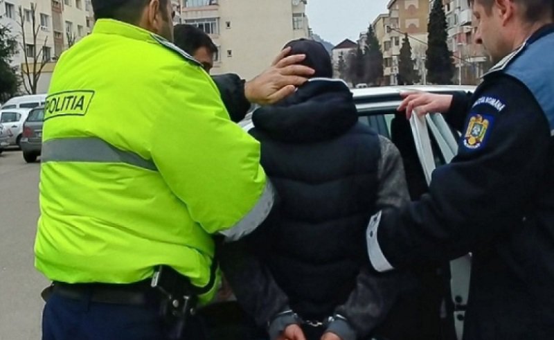 Tânăr din Dorohoi, băut și fără permis, reținut de polițiști