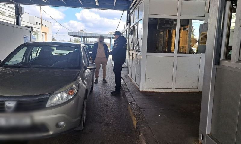 A vrut să ajute, dar s-a ales cu dosar penal la vama Stânca
