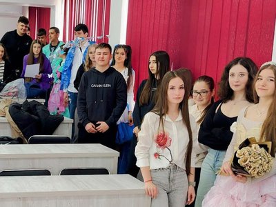 „Reciclează cu stil” – Modă, …