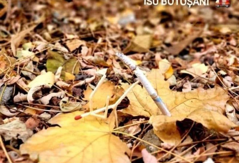Depozit de furaje cuprins de flăcări la Vârfu Câmpului din cauza unei țigări aprinse