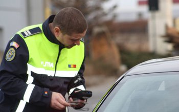 12 conducători auto depistați sub …
