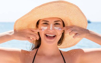 Câtă cremă de protecție solară …