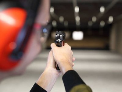 Armă tip pistol, cu destinația …