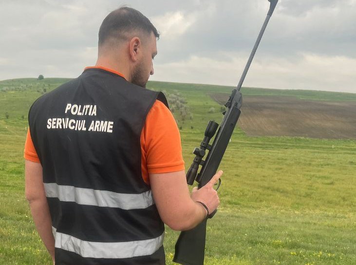 Două arme confiscate de polițiști