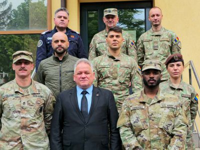Militari americani la prefectura Botoșani