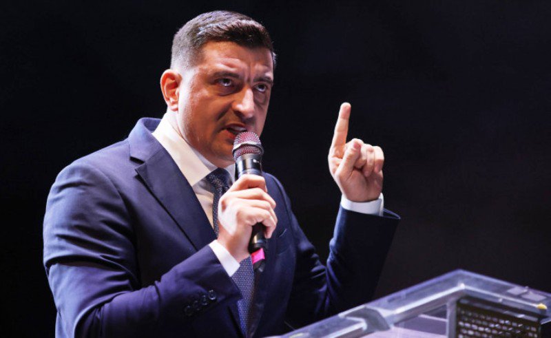 Simion susține că va concedia 500.000 de bugetari, dacă ajunge președinte