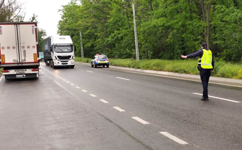 Amendă de 6.000 de lei pentru un șofer oprit în trafic la Ripiceni
