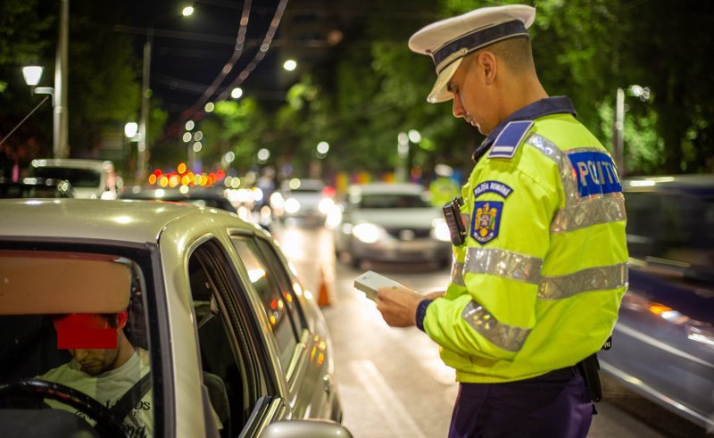 Bărbat reținut pentru conducere sub influența alcoolului. Acesta a fost depistat băut la volan, de două ori