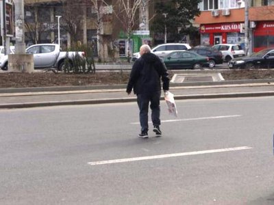 Peste 30 de pietoni indisciplinaţi, …