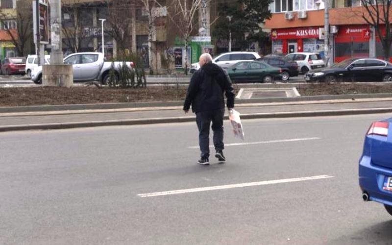 Peste 30 de pietoni indisciplinaţi, amendaţi într-o singură zi la Botoșani