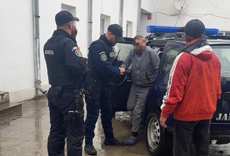 Bărbat plecat dintr-un centru de îngrijire, găsit de jandarmi dezorientat în Autogara Dorohoi