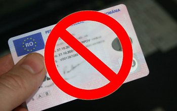 Depistat la volan, deși avea …