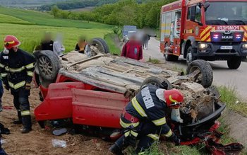 Trei tinere au ajuns la …