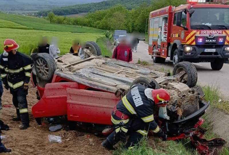Trei tinere au ajuns la spital în urma unui accident produs pe un drum din Baranca