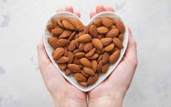 Descoperă beneficiile migdalelor pentru sănătate